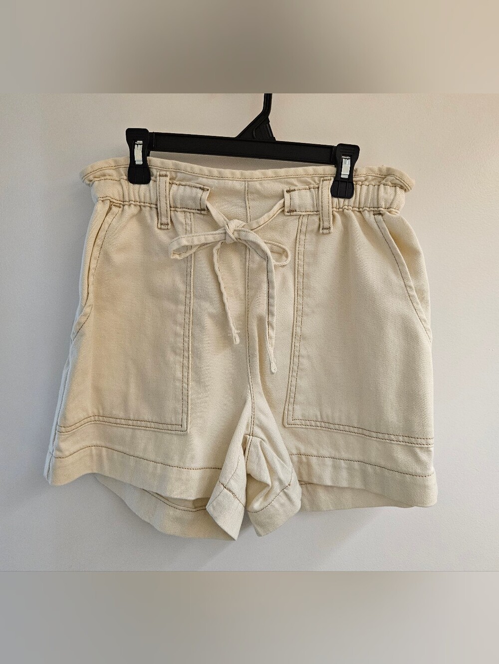 Time and Tru Women Drapey Utility Shorts XS 0-2 Ivory Paperbag Waist Pull On NWT